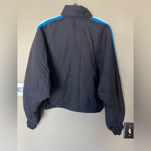 FABLETICS Le Pride Carol Crop Woven Nylon Rainbow Jacket Size XS - Picture 15 of 15